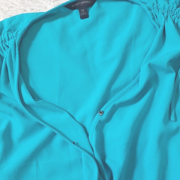 🔴MOVING SALE!🌤️Banana Republic XS, Turquoise Tie Shoulder Wrap Dress - Picture 6 of 9